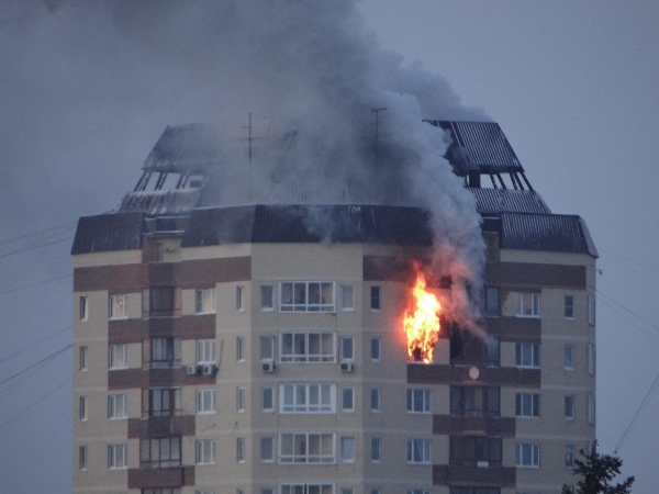 В Зеленограде загорелась новостройка