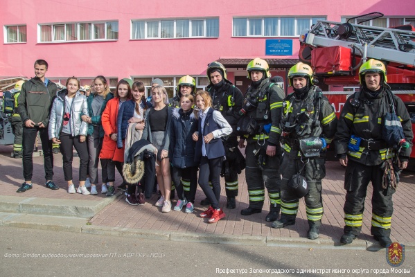 Более 200 спасенных жизней – московские пожарные подвели итоги 2019