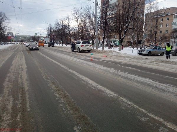 В Зеленограде автоледи сбила участника ДТП