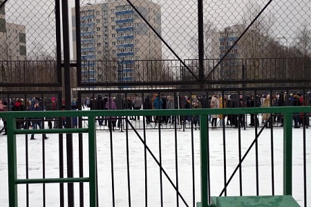 Школу на Березовой аллее эвакуировали из-за фразы одной из родительниц