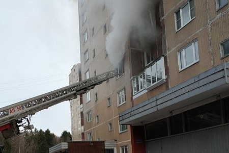 На улице Радио в 19 микрорайоне сожгли гараж