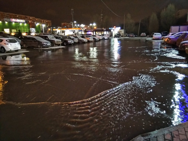 В Зеленограде затопило Центральный проспект