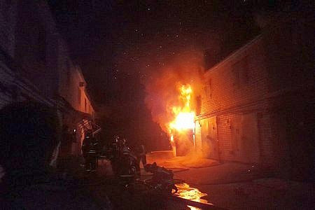 В Зеленограде сгорел гараж и автомобиль