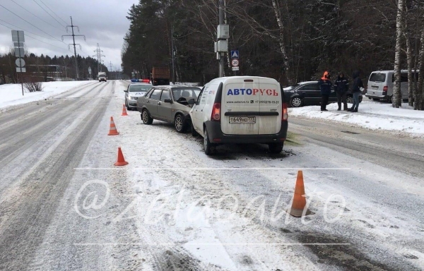 Женщина пострадала в «лобовой» аварии в Северной промзоне