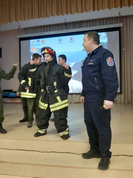 В канун Всемирного Дня гражданской обороны в школах Зеленограда прошли открытые уроки по основам безопасности жизнедеятельности 