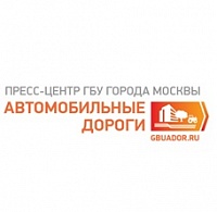 При любых погодных условиях круглосуточно специалисты «Автодора» выполняют работы по ликвидации локальных разрушений асфальтобетонного покрытия