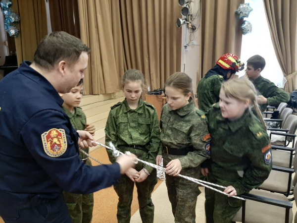 В канун Всемирного Дня гражданской обороны в школах Зеленограда прошли открытые уроки по основам безопасности жизнедеятельности 