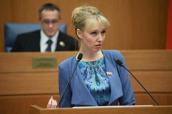 Екатерина Енгалычева: «мозги им надо поправить, а не Конституцию!»