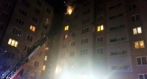В Зеленограде из горящей квартиры спасли пенсионерку