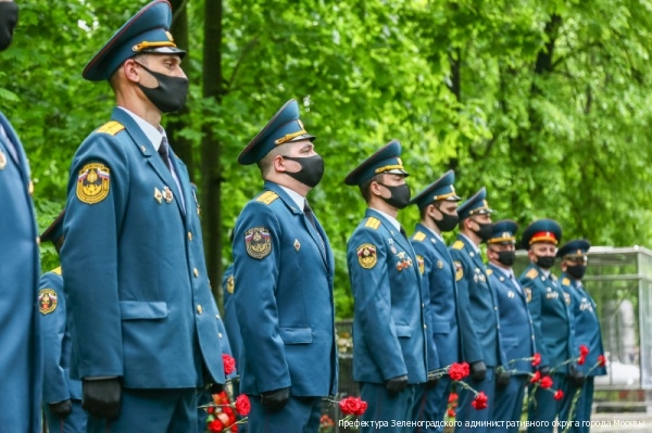 В Москве почтили память огнеборцев, погибших при исполнении служебного долга