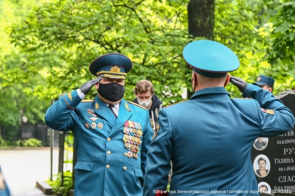 В Москве почтили память огнеборцев, погибших при исполнении служебного долга