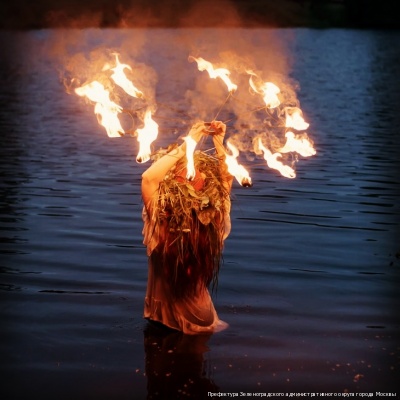 В Зеленограде прошло традиционное купание и файер-шоу