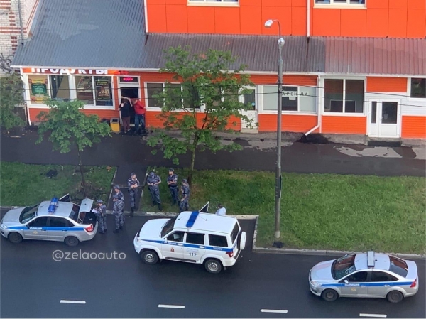 Пьяная компания устроила дебош в магазине и драку на улице Андреевка