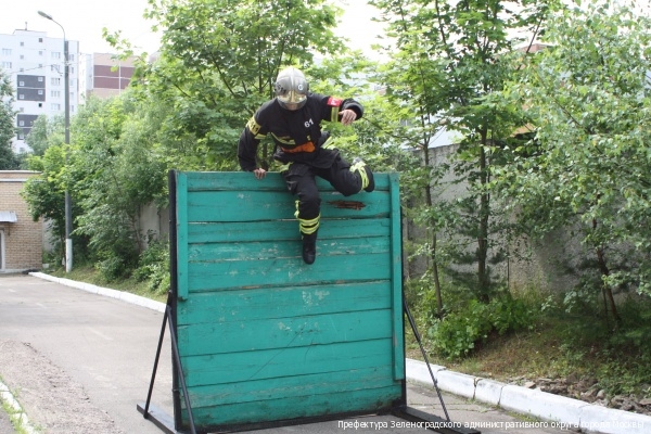 Огнеборцы Зеленограда сразились за звания «Лучшего пожарного» и «Лучшего начальника караула»