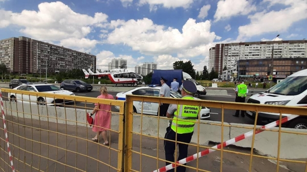 Мотоциклист сбил ребенка на скейте на мосту возле хосписа