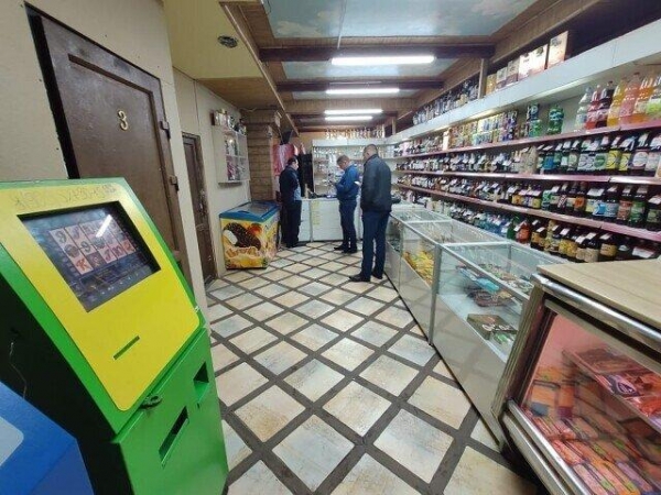 Магазин в Андреевке поймали на запрещенной торговле алкоголем и играх