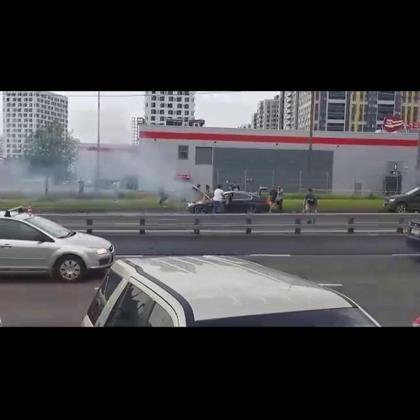 Два автомобиля в течение суток загорелись в Зеленограде