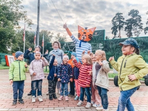 Развлекательная программа для детей «Танцуй и веселись!» состоялась в Озеропарке