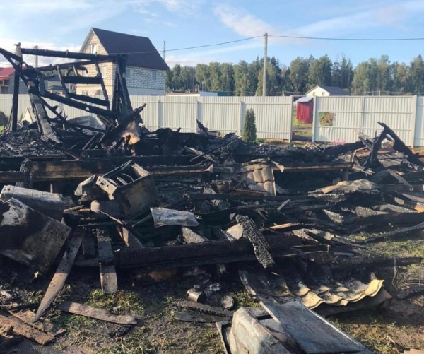 Зеленоградец с трехлетней дочерью погибли при пожаре в дачном доме