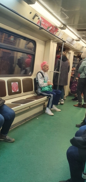 Модники московского метро. Осторожно, в подборке может быть ваша фотокарточка