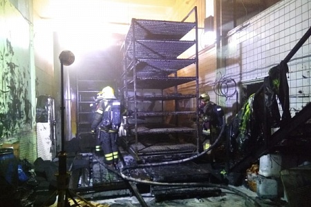 В Южной промзоне Зеленограда сгорело производственное помещение
