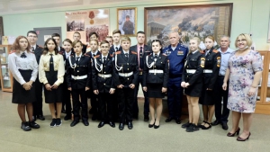 Можно ли придумать более достойных людей, чем защитники нашей Родины? 