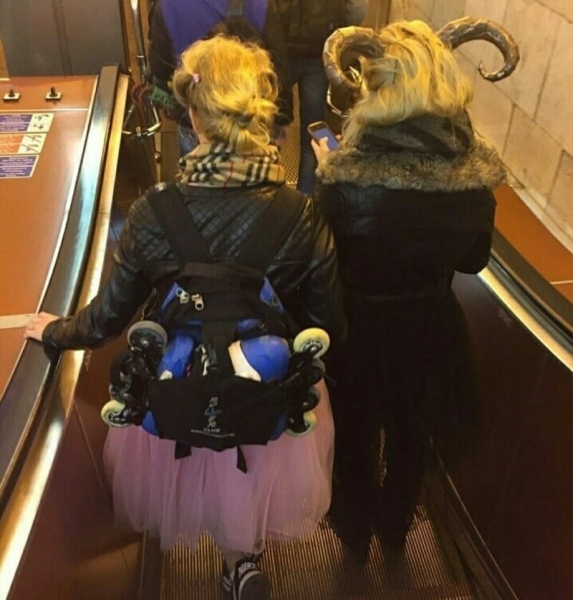 Модники метро Санкт-Петербурга, которые попали в сегодняшнюю подборку