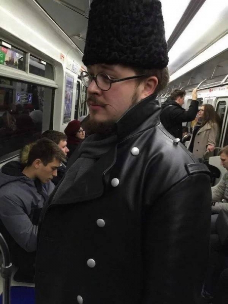 20 чудаковатых пассажиров метро, глядя на которых непонятно куда ты попал