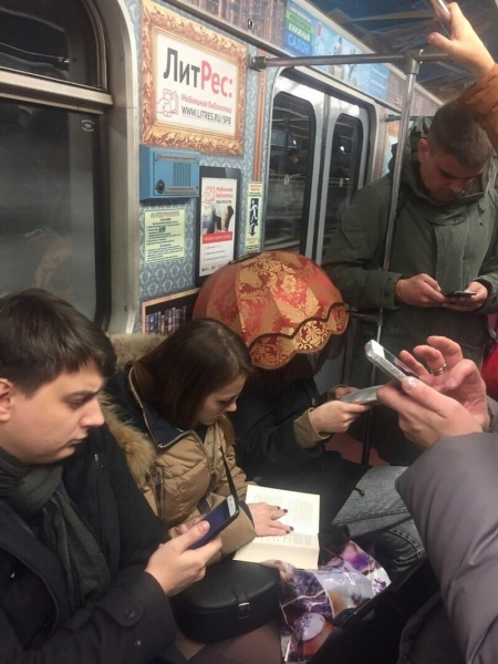Модники метро Санкт-Петербурга, которые попали в сегодняшнюю подборку