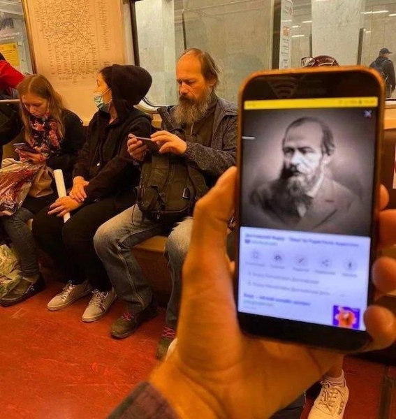 20 чудаковатых пассажиров метро, глядя на которых непонятно куда ты попал