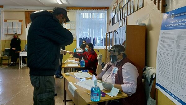 Санду оценила результаты первого тура выборов президента Молдавии