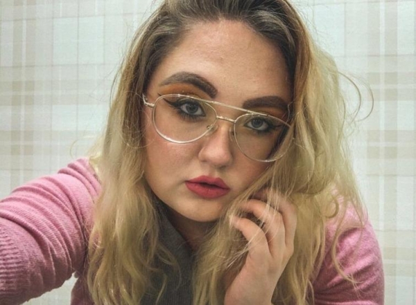 20 людей со странными бровями, глядя на которых непонятно, как они на такое решились