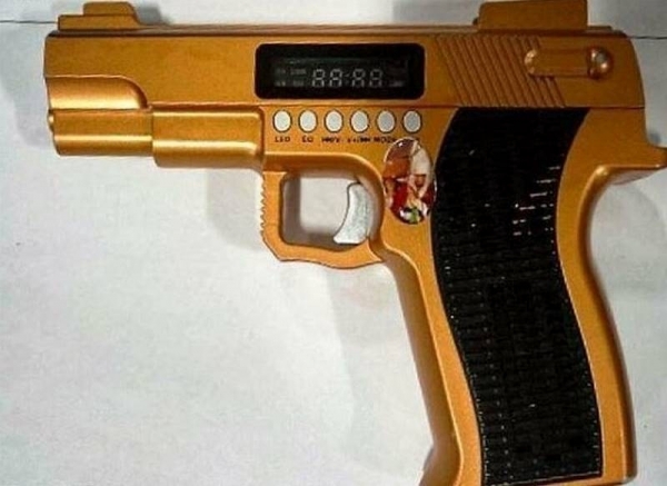 18 случаев, когда пассажиры взяли в самолёт настолько странные вещи, что и в голову не придёт