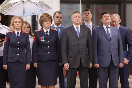 организацию питания в школах Петербурга проверяют казаки