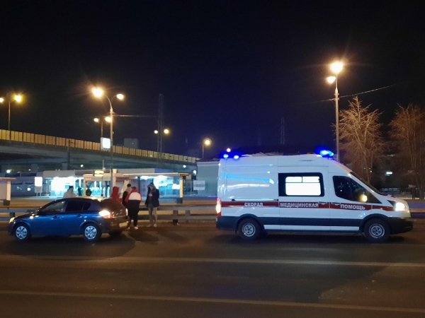 Юноша получил тяжелые травмы при наезде автомобиля у станции Крюково
