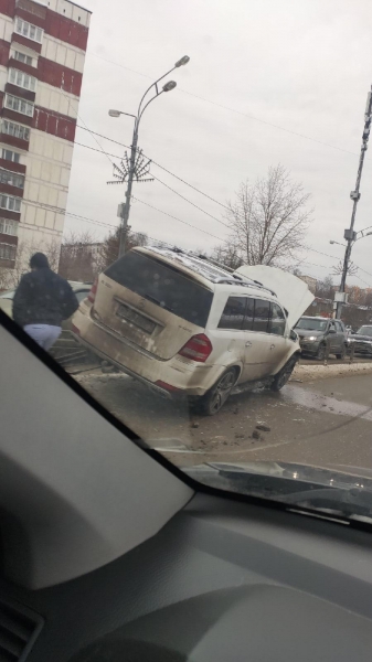 В Андреевке жестко столкнулись два кроссовера