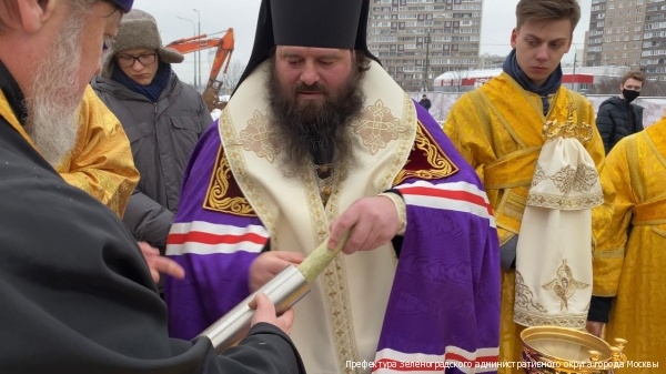 На месте строительства храма в Зеленограде освятили закладной камень