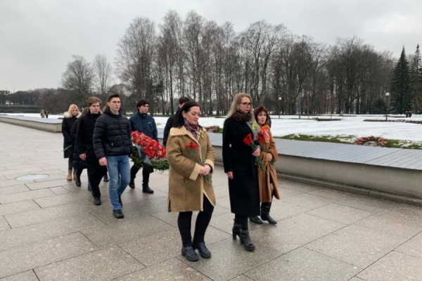 В Санкт-Петербурге возложили венок от москвичей в память о жертвах блокады