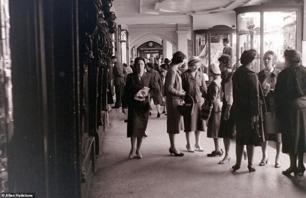 20 фотографий из поездок по Великобритании в 50-е и 60-е годы