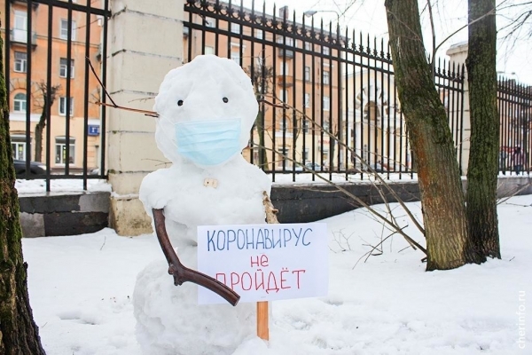 Какой год, такие и снеговики: 12 примеров народного креатива