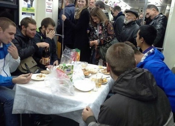 «Эти русские сумасшедшие»: иностранцы делятся кадрами из России, которые их очень удивили