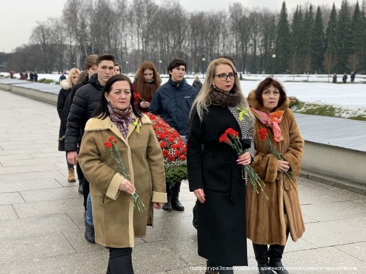 Москва помнит о героизме Ленинграда