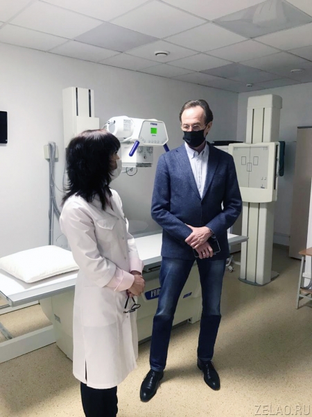 Анатолий Смирнов: Люди доверяют медицинскому центру «АКСИС»