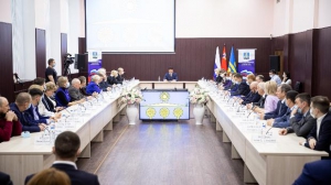 Владимир Слепцов провел итоговую встречу с представителями общественности