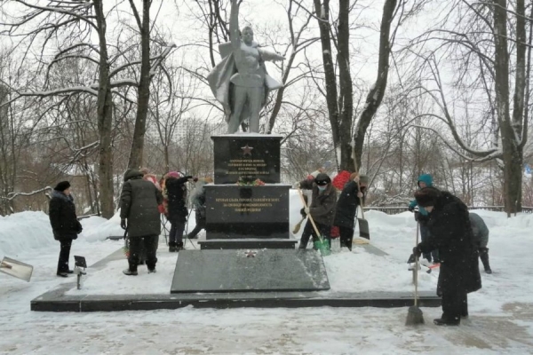 В Зеленограде провели мемориально-патронатную акцию «Чистый памятник»