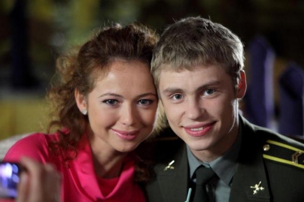 15 сравнений того, как выглядели парочки из популярных отечественных сериалов 2000-х тогда и сейчас?