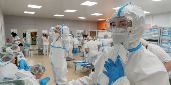 Собянин утвердил размер допвыплат лечащим COVID-19 медработникам