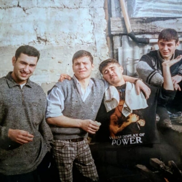 18 фотографий о том, какая была мужская мода в лихих 90-х