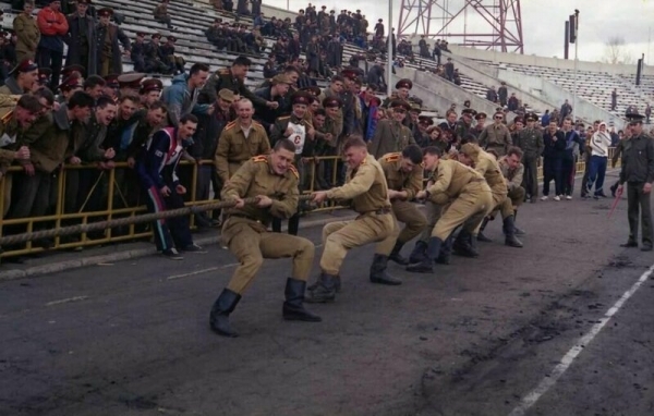 Смутные 90-е: вспоминаем, какой была жизнь в провинции и не только, пересматривая старые фото