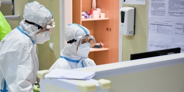 В ковидных госпиталях Москвы применяется новый цифровой помощник для оценки риска ухудшения состояния пациентов